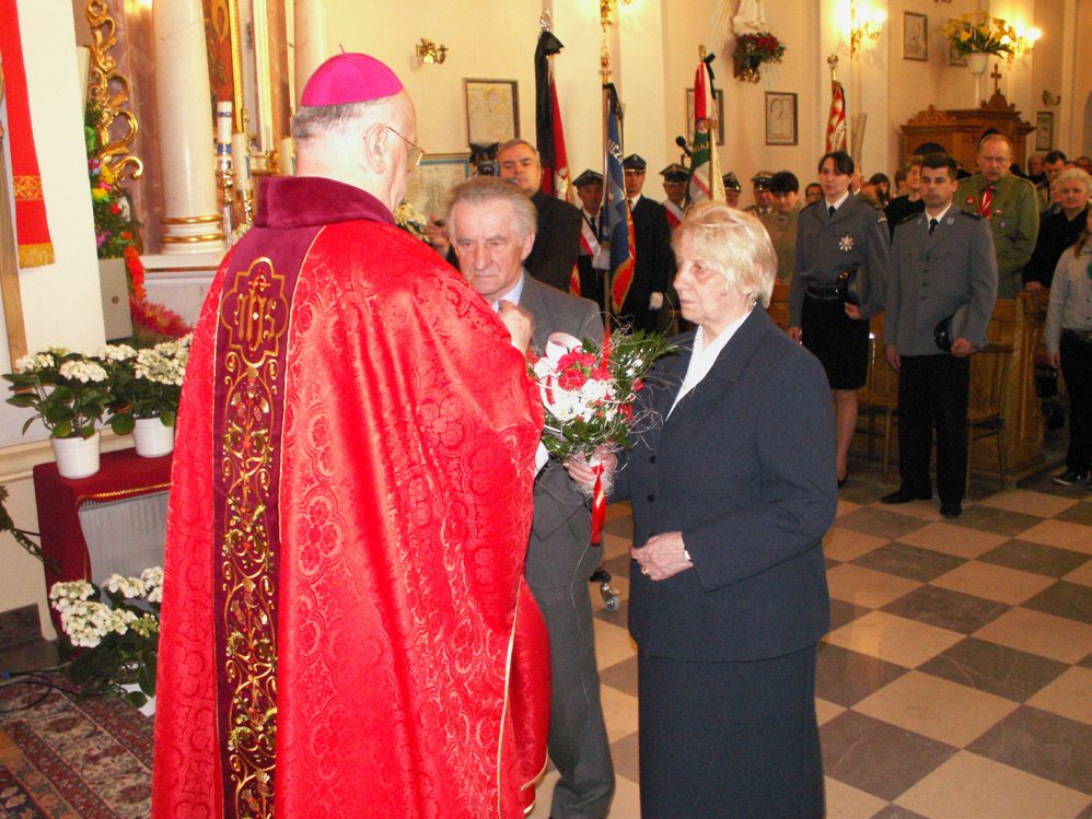 Uroczysta msza święta z udziałem biskupa